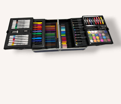 مجموعة ادوات رسم وتلوين
